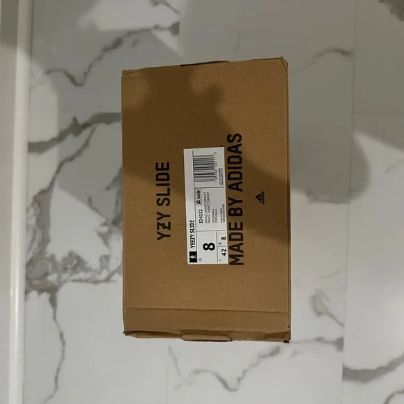Adidas Yeezy Slides Size 8 - Picture 2 of 4